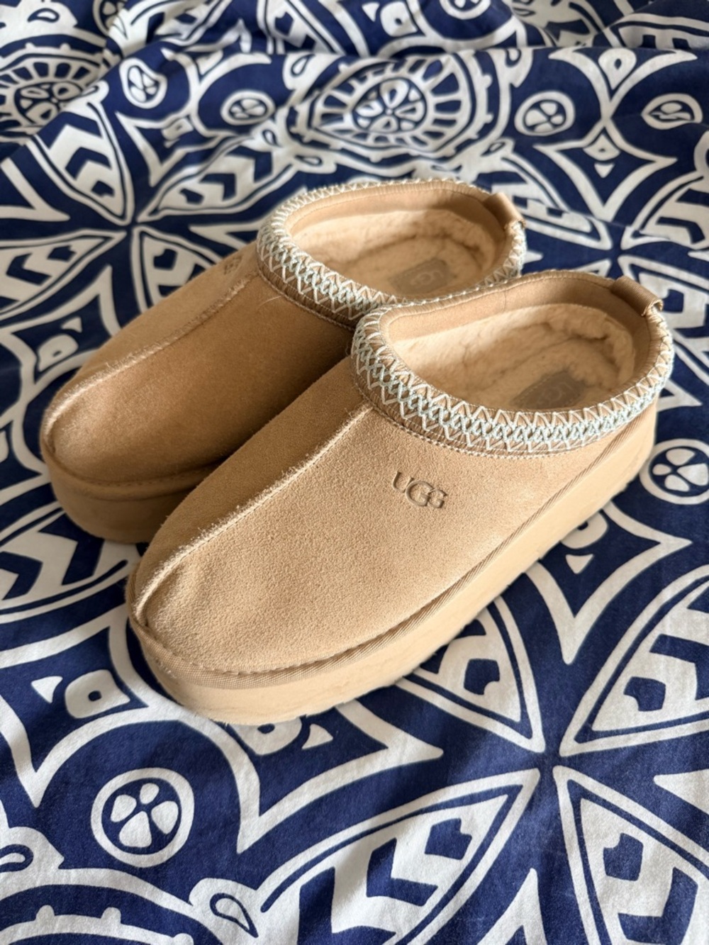 UGG Tazz II Sand/Tan Suede Shearling Platform Clogs